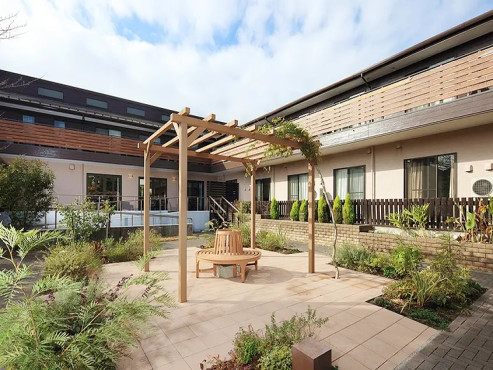 メディカルホームグランダ鵠沼松が岡