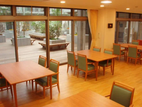 1F リビングルーム兼食堂兼機能訓練室