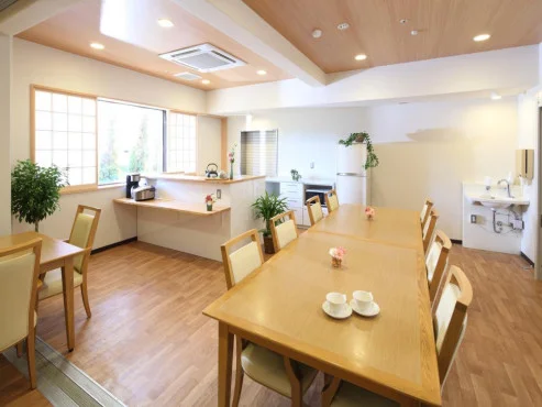 リビングルーム兼食堂兼機能訓練室