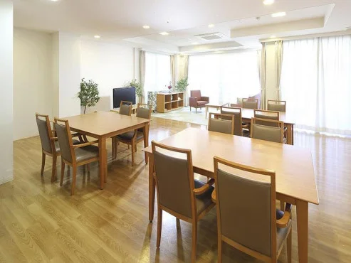 リビングルーム兼食堂兼機能訓練室