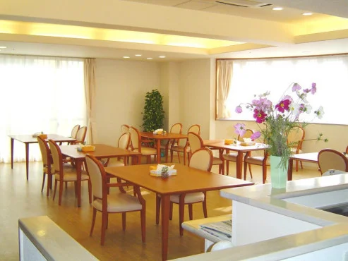 2F リビングルーム兼食堂兼機能訓練室