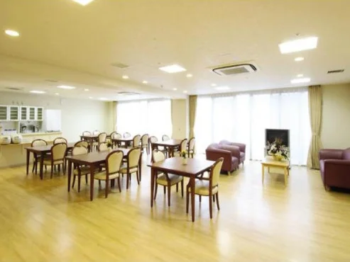 2F リビングルーム兼食堂兼機能訓練室