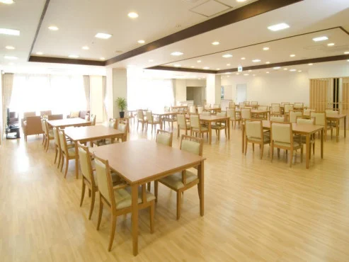 1F リビングルーム兼食堂兼機能訓練室