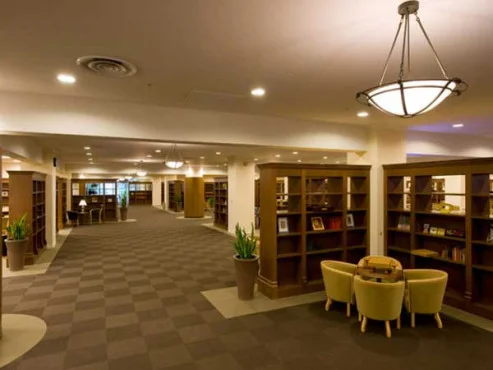 マンションに隣接するクラブハウス