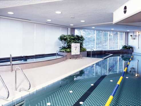 温水プール