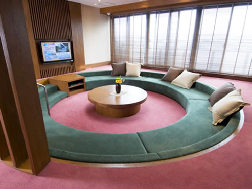 ラウンジ