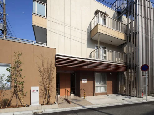 1F エントランス