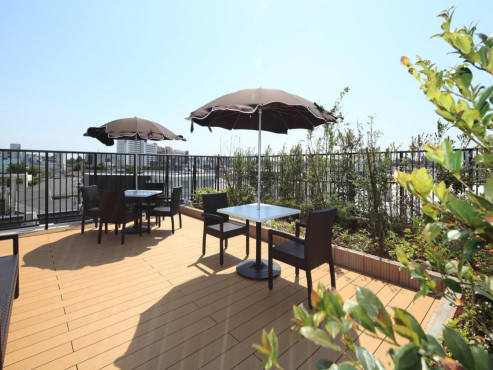 グランダ学芸大学