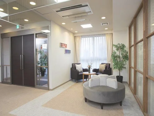 1F エントランスラウンジ