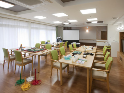 エスケアリビング八潮