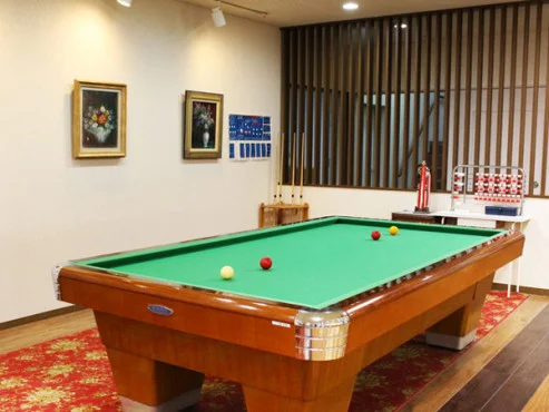 新館１階ビリヤード台