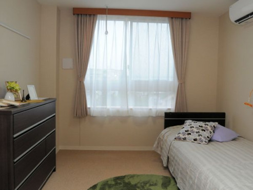 ミモザ横濱紅葉苑