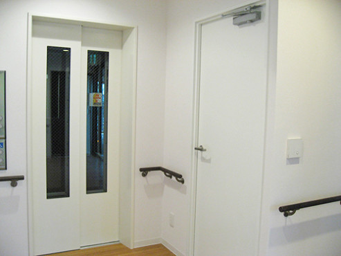 丘の上の小さな家