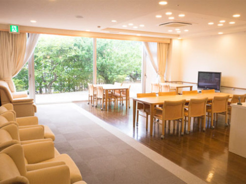 介護付き有料老人ホーム しまの憩