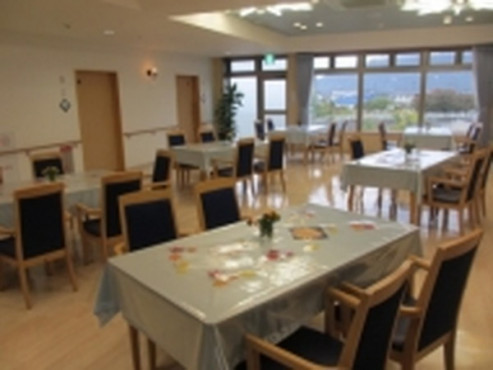 ラ・ナシカうえだ