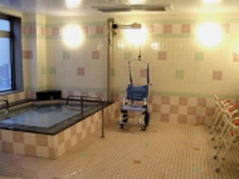 ラ・ナシカつるみ