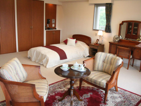 コンフォートロイヤルライフ多摩