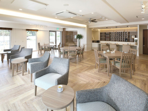 マゼラン葉山一色