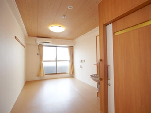 スーパー・コート三国