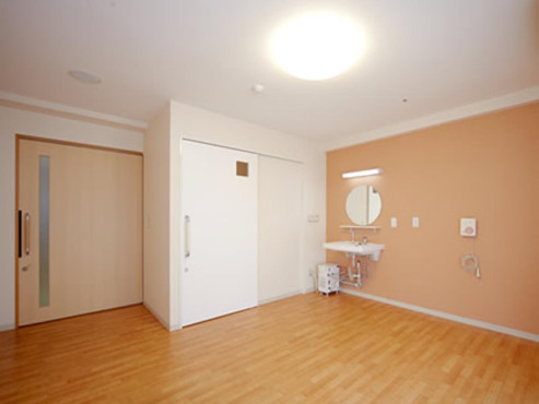 スーパー・コート大東