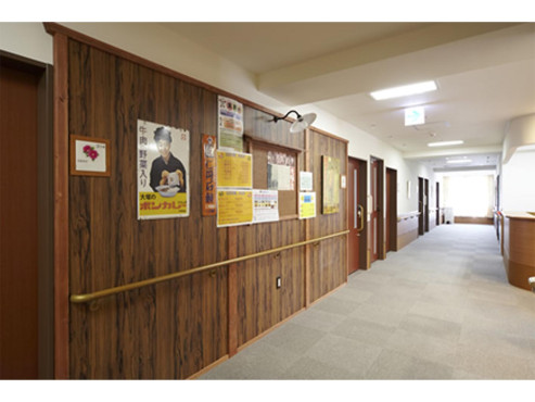 スーパー・コート大東