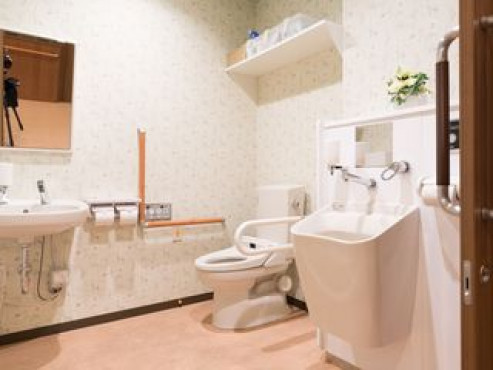 ロイヤルホーム柴原