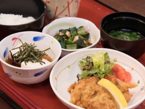 ロイヤルホーム柴原