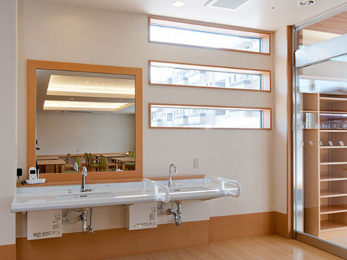 ゴールドエイジ 西尾