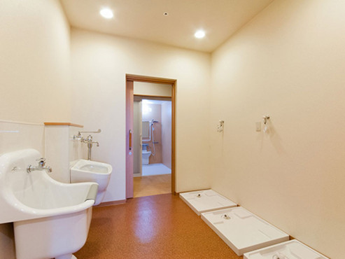 ゴールドエイジ 西尾