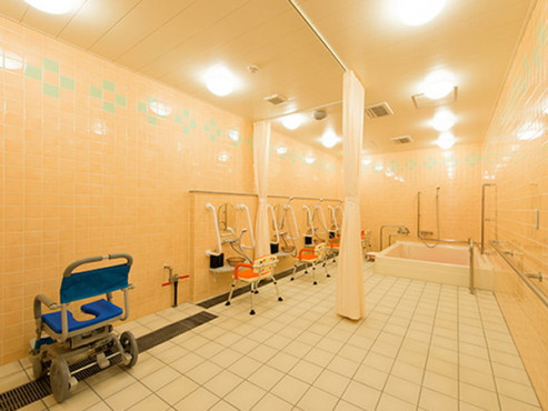 ゴールドエイジ 三日市