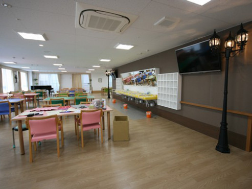 家族の家ひまわり小山