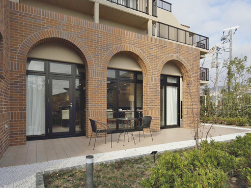 チャームスイート宝塚中山