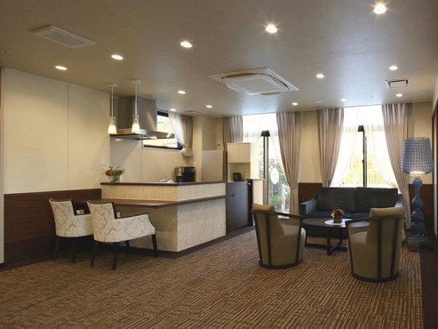 チャームスイート宝塚中山