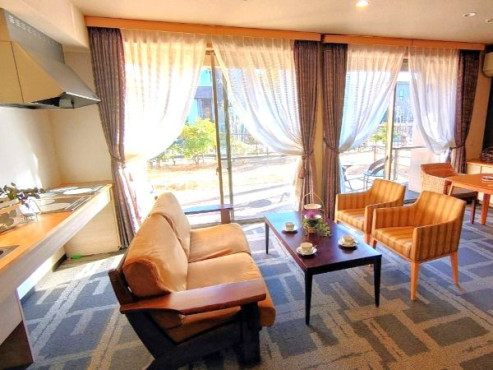 ミモザ藤沢山桃苑