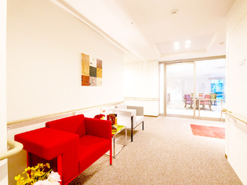 共用廊下 ベンチコーナー