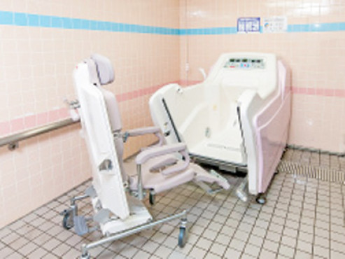 リンデンバウム日明