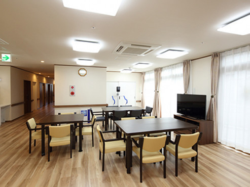 エイジフリーハウス吹田江坂町