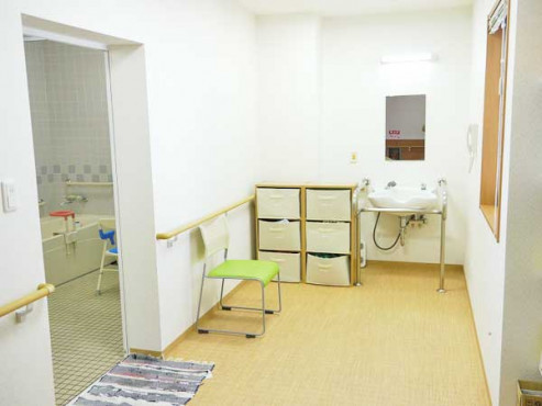 悠友の家 津久野