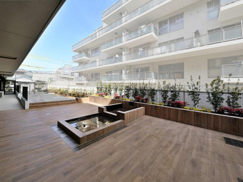 クラーチ・ファミリア西新宿