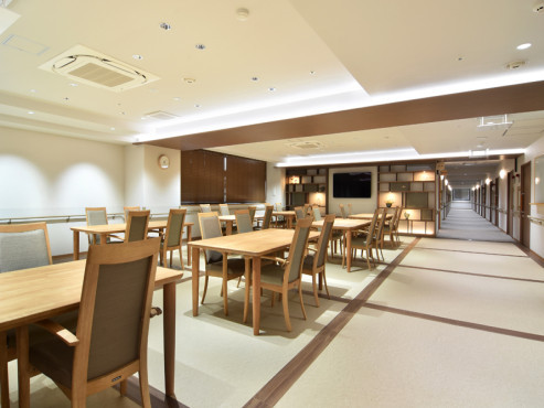 クラーチ・ファミリア西新宿