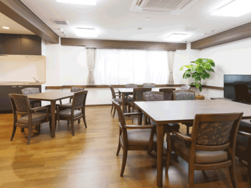 エイジフリーハウス世⽥⾕千歳烏⼭プレミア