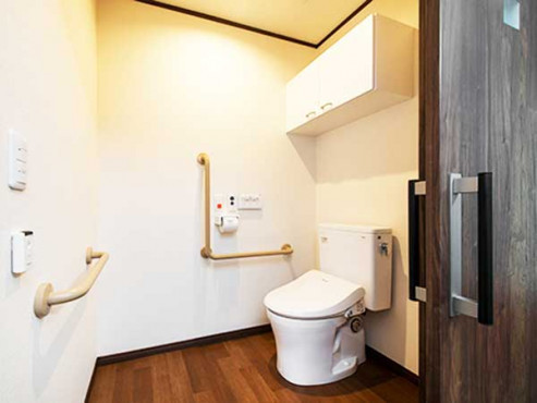 エイジフリーハウス横浜岡津町