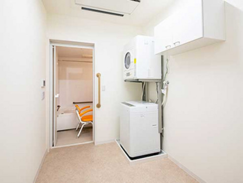 エイジフリーハウス横浜十日市場町