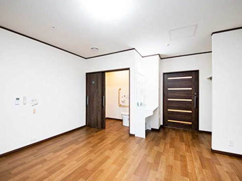 エイジフリーハウス横浜十日市場町