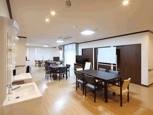 エイジフリーハウス尼崎三反田（さんたんだ）