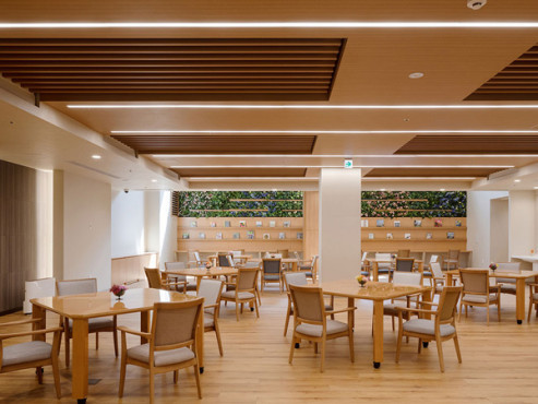 ホスピタルメント四谷大京町