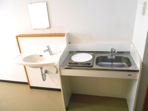 居室（ミニキッチン/洗面）