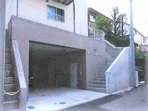 外観（駐車場部分）