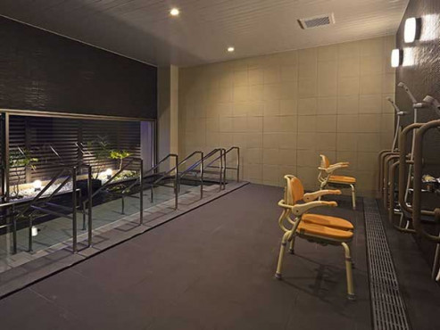 カーサプラチナ草加