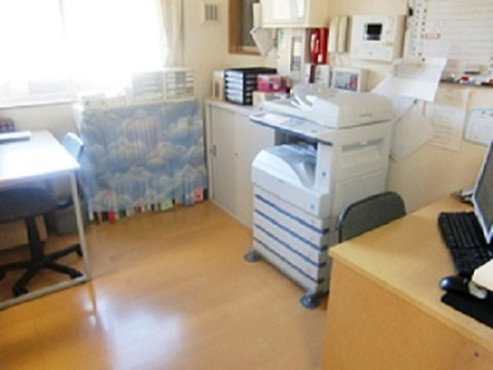 ちいさな手横浜さかえ